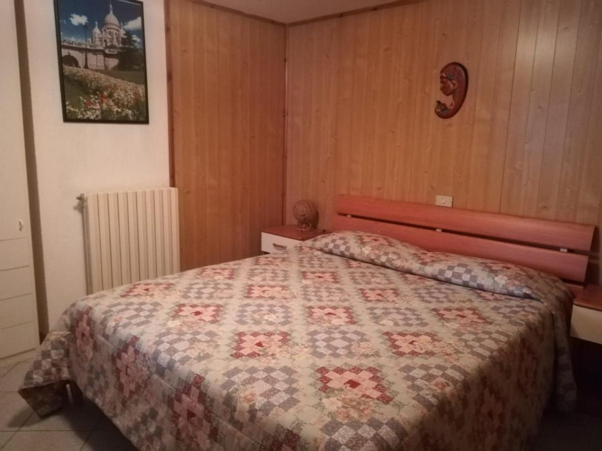 Appartamento Con Vista Chez Mary Roisan Bagian luar foto